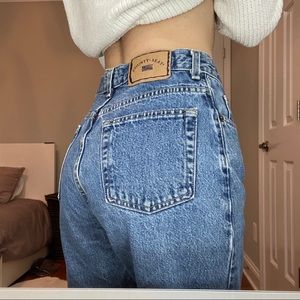 Vintage Mom Jeans County Seat Slim Light Blue Wash